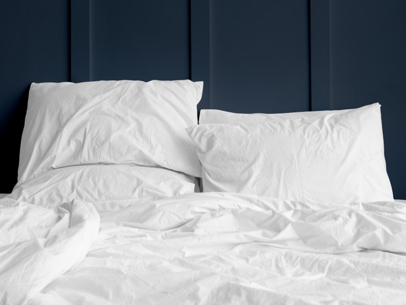 How to keep sheets on bed using 8 simple steps and tips